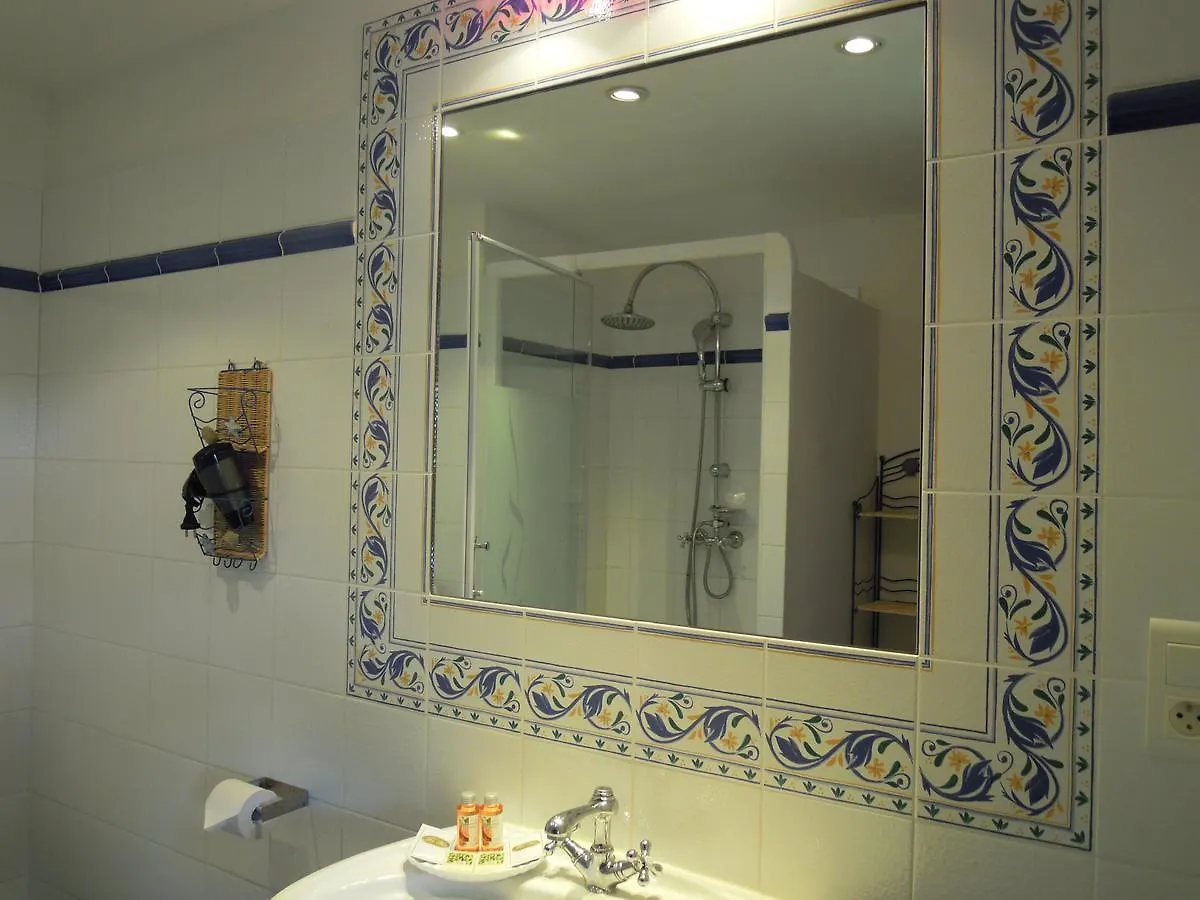 Bastide Des Princes B&B Caderousse 4*,  France